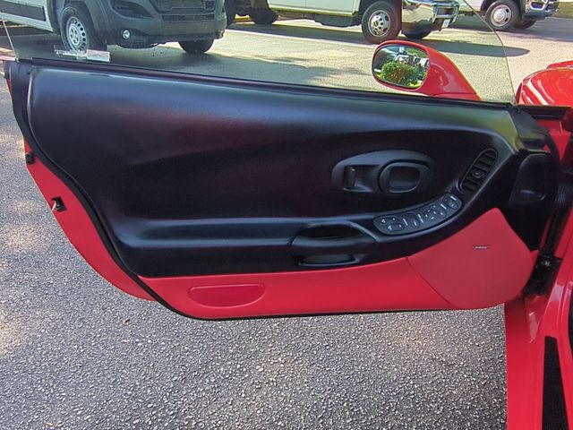 Used 2001 Red Chevrolet Z06 image 12