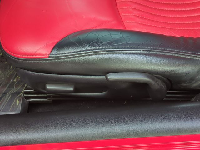 Used 2001 Red Chevrolet Z06 image 17
