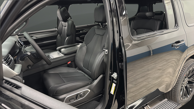 New 2026 High Gloss Black Jeep Limited Reserve image 9