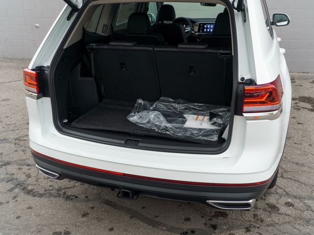 New 2026 White Volkswagen 2.0T SE w/Technology image 6