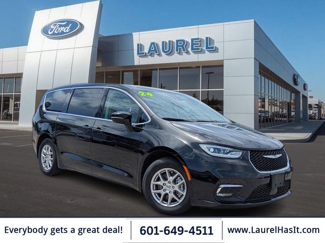  2024 Chrysler Pacifica Touring L FWD   