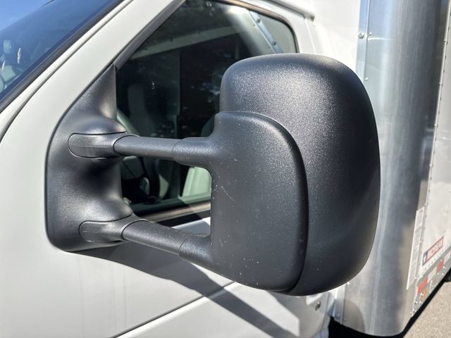 New 2027 White Ford 16FT BOX/LIFTGATE image 12
