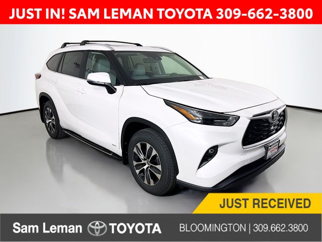 Pearl 2026 Toyota Highlander Hybrid XLE AWD SUV / Crossover All-Wheel Drive Continuously Variable Transmission