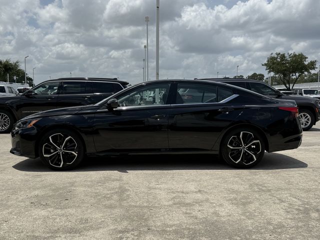 2025 Nissan Altima 2.5 SR Black at South Houston Nissan