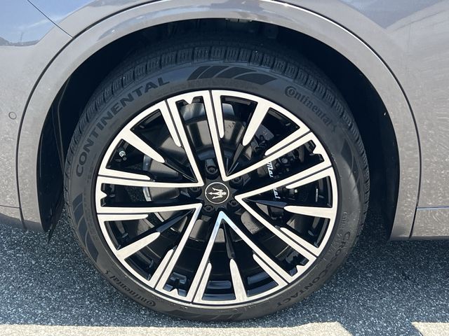 Used 2023  Maserati Modena image 41