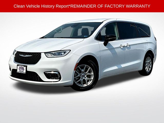 Used 2024 Chrysler Pacifica Van