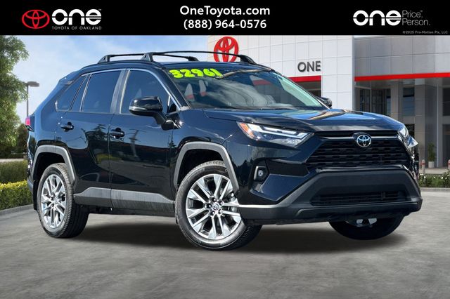 2024 Toyota RAV4 XLE Premium FWD