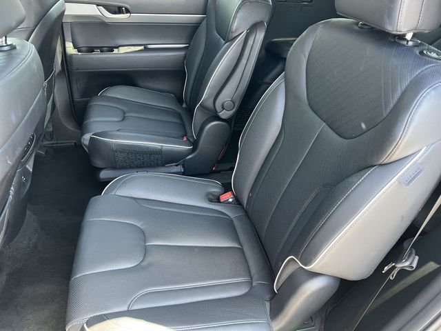 Used 2025 White Hyundai SEL image 38