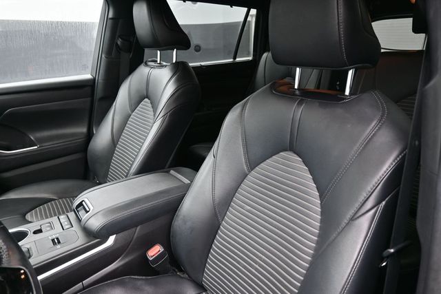 Used 2021 Toyota Highlander SUV