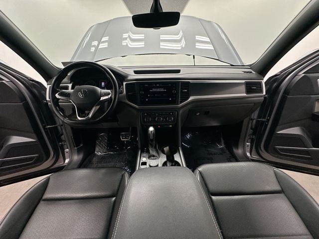 2021 Volkswagen Atlas Cross Sport 3.6L V6 SE w/Technology R-Line  at Subaru and VW of Moon Township