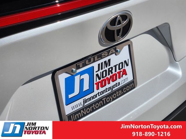 2026 Toyota bZ XLE - Photo 8