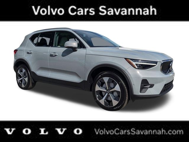 Gray Metallic 2025 Volvo XC40 B5 Plus Bright Theme AWD SUV / Crossover All-Wheel Drive Automatic