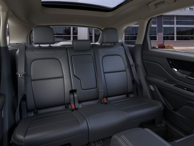 New 2025 White Metallic Lincoln Grand Touring image 11