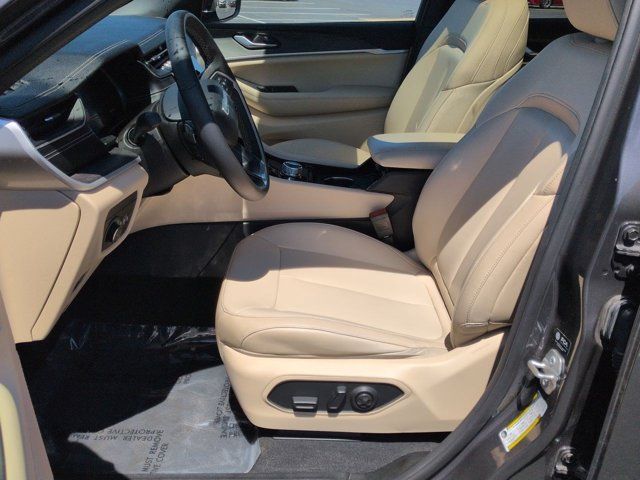 Used 2023 Jeep Grand Cherokee SUV