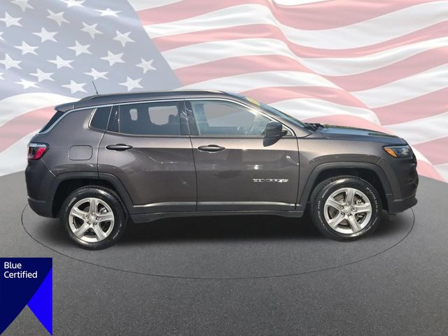 Used 2023 Gray Jeep Latitude image 2