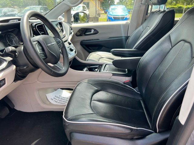 2023 Chrysler Pacifica Limited - Gray Clearcoat exterior view 12