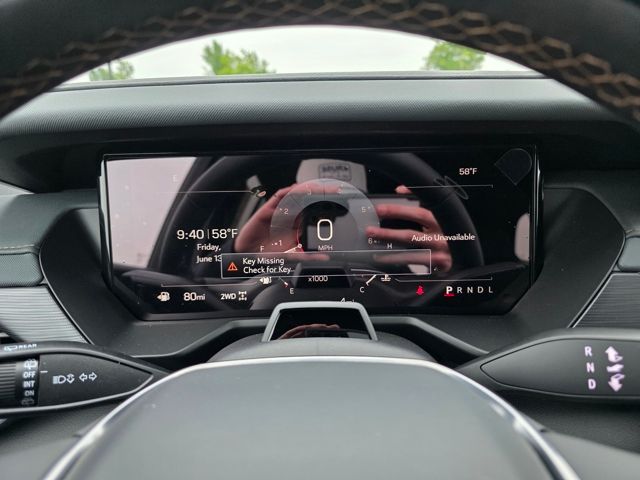 2025 GMC Acadia AWD AT4