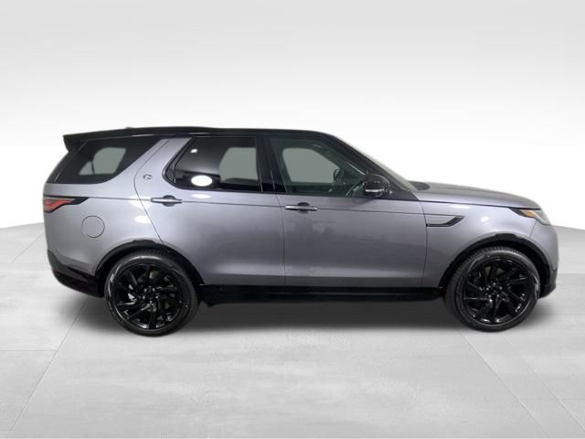 2025 Land Rover Discovery Dynamic SE 7