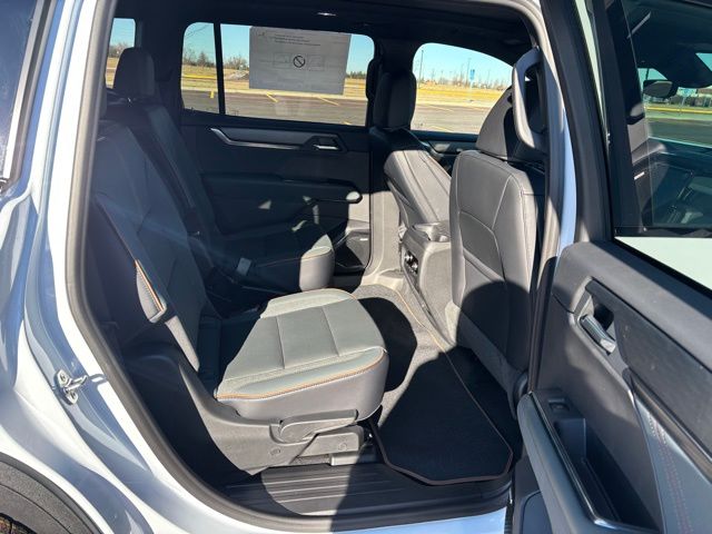 2026 GMC Acadia AT4 AWD