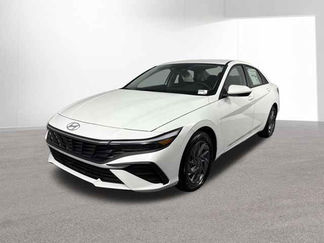 Used 2025 Hyundai Elantra Hybrid For Sale in Indianapolis, IN