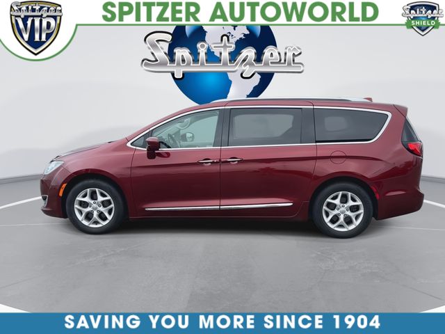 Used 2018 Red Chrysler Touring L Plus image 6