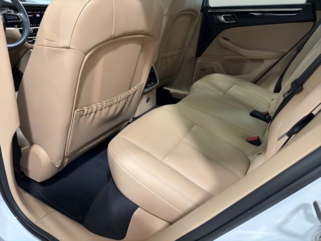 2025 Porsche Macan Base - Photo 32