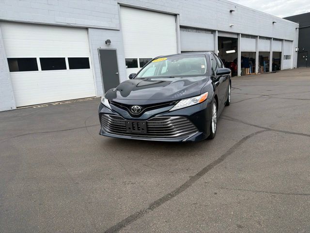 Used 2018 Blue Toyota XLE image 22