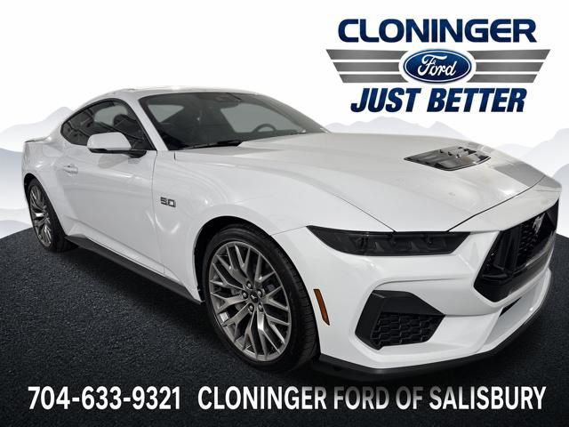 Oxford White 2026 Ford Mustang Coupe Rear-Wheel Drive Automatic