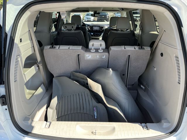 Used 2019 White Chrysler Touring L Plus image 22