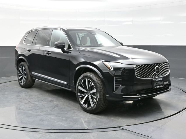2025 Volvo XC90 B5 Core photo