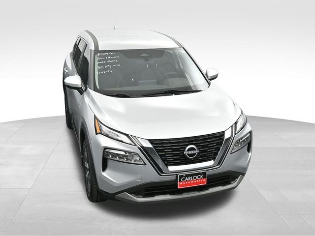 2022 Nissan Rogue SV 32