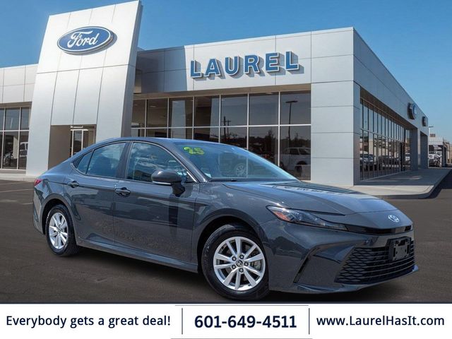 2025 Toyota Camry LE FWD