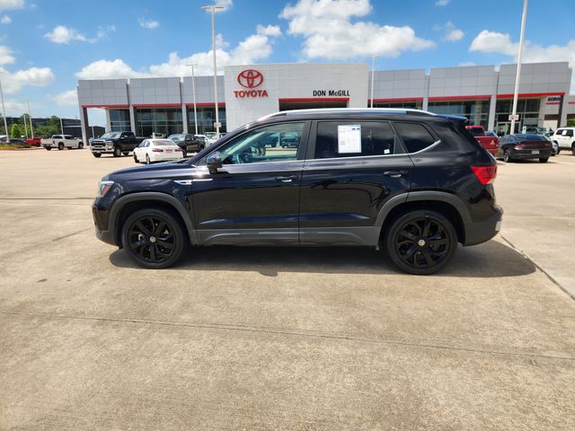 2023 Volkswagen Taos 1.5T SE Black at DeMontrond Auto Country