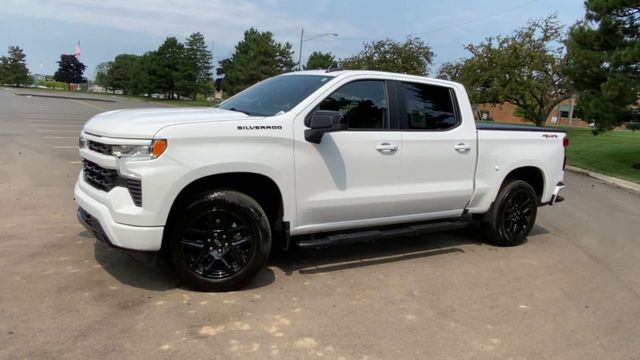 2022 Chevrolet Silverado 1500 RST 4