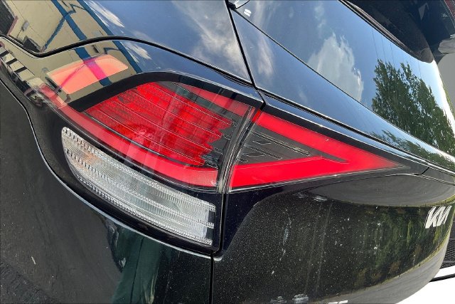 Used 2023 Kia Sportage Hybrid SUV