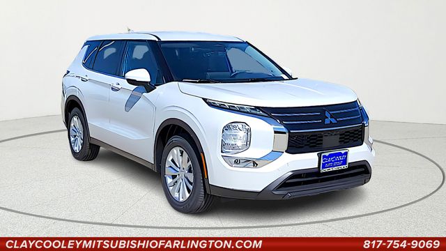 2026 Mitsubishi Outlander ES FWD's photo