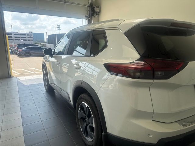 2024 Nissan Rogue SV White at Central Houston Nissan