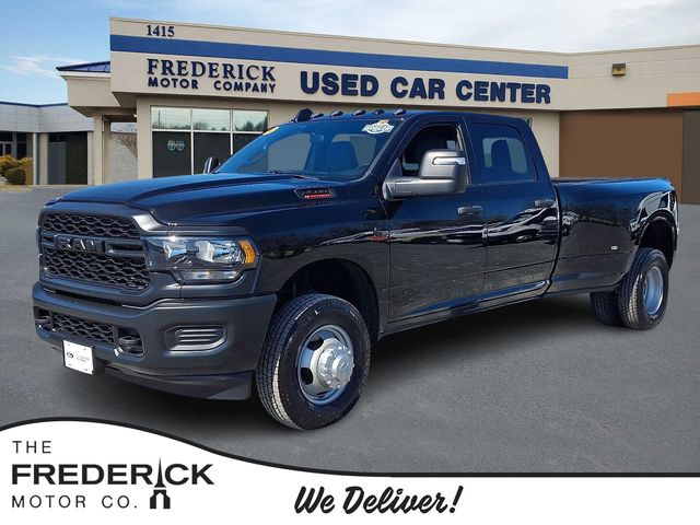 2024 RAM 3500 Tradesman Crew Cab LB DRW 4WD