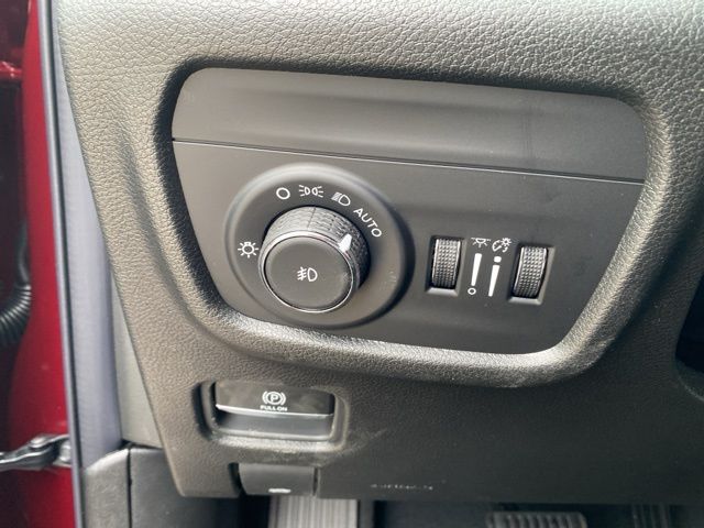 2025 Jeep Grand Cherokee Limited - Velvet Red Pearlcoat exterior view 15