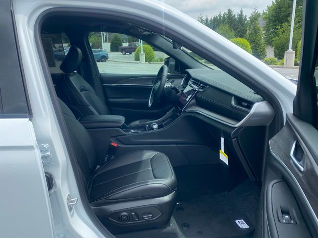 new 2025 Jeep Grand Cherokee L car, priced at $44,545