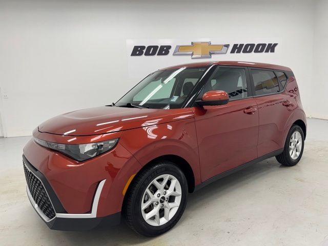 Mars Orange 2024 Kia Soul SUV / Crossover Front-Wheel Drive Continuously Variable Transmission