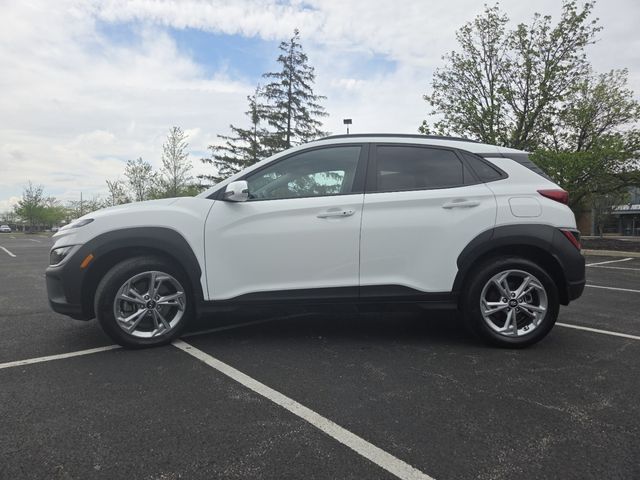 Used 2023 White Hyundai SEL image 18