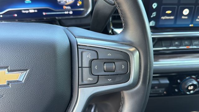 Used 2025 Gray Chevrolet LT image 23