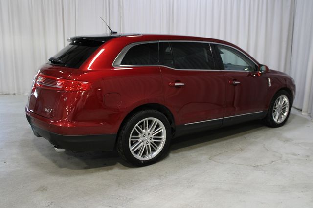 Used 2018 Red Lincoln Reserve image 32