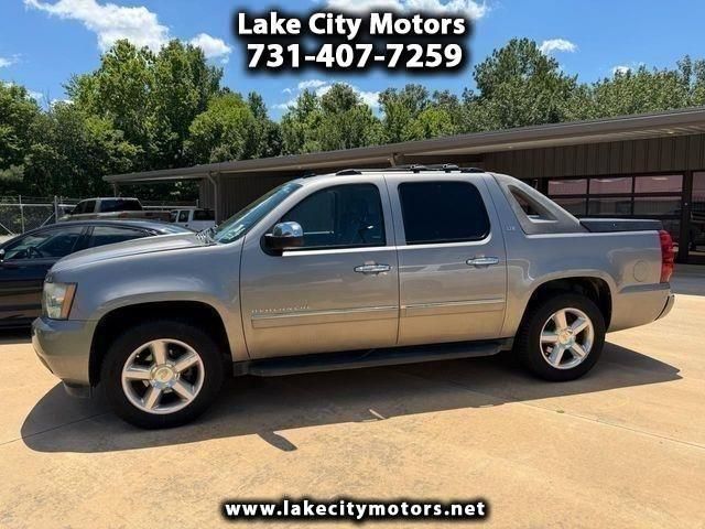 Graystone Metallic 2012 Chevrolet Avalanche Pickup Truck Four-Wheel Drive 6-Speed Automatic
