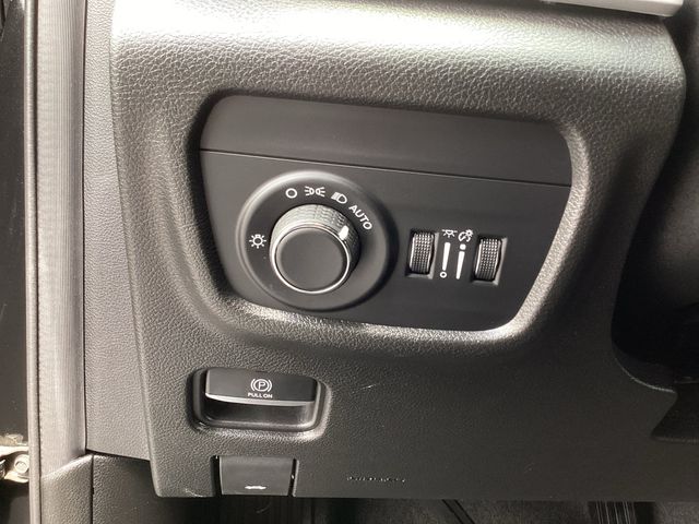 Used Car 2022 Jeep Grand Cherokee L  Altitude For Sale Under $30,000 In San Antonio, Texas