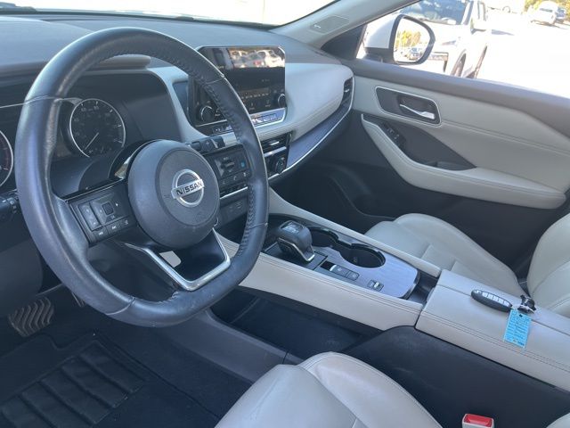 Used 2021 White Nissan SL image 10