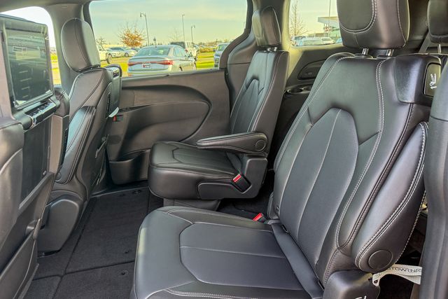 new 2026 Chrysler Pacifica car, priced at $50,725