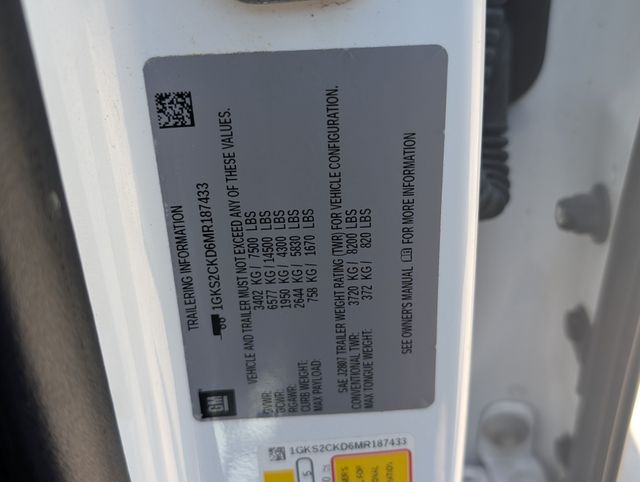 2021 GMC Yukon AT4 White at South Houston Nissan