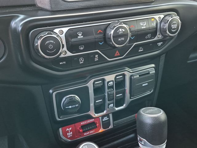 Used 2021 Black Jeep Mojave image 36